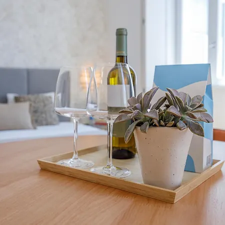 In Misericordia 24 7 Automatic Check-in Apartment Lissabon