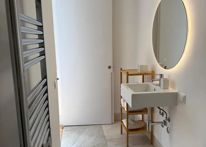 In Misericordia 24 7 Automatic Check-in Lisbon